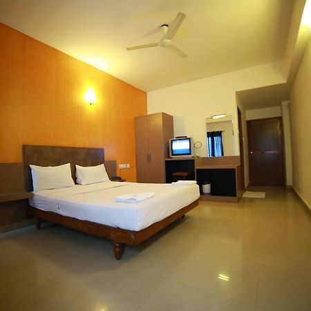 Qik Stay @ S.K. Continental Mysore Exterior foto
