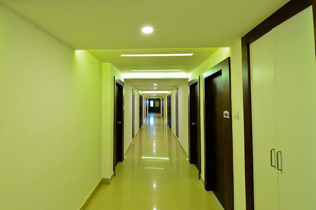 Qik Stay @ S.K. Continental Mysore Exterior foto