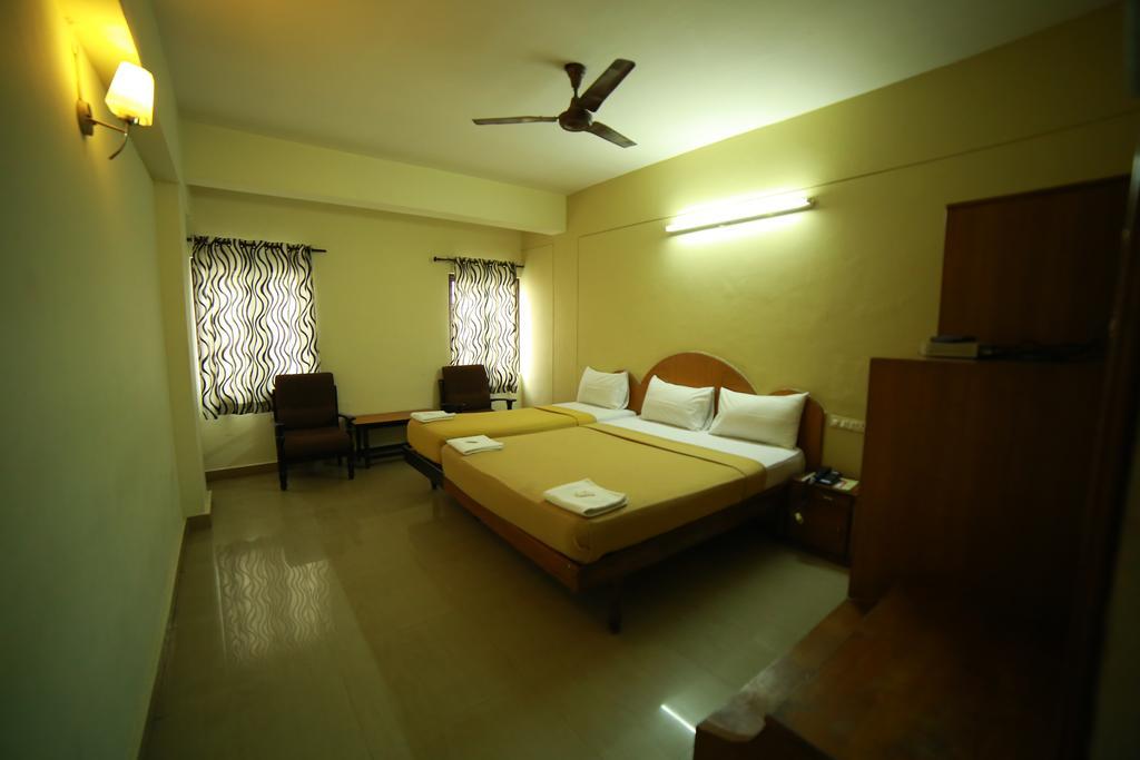 Qik Stay @ S.K. Continental Mysore Exterior foto