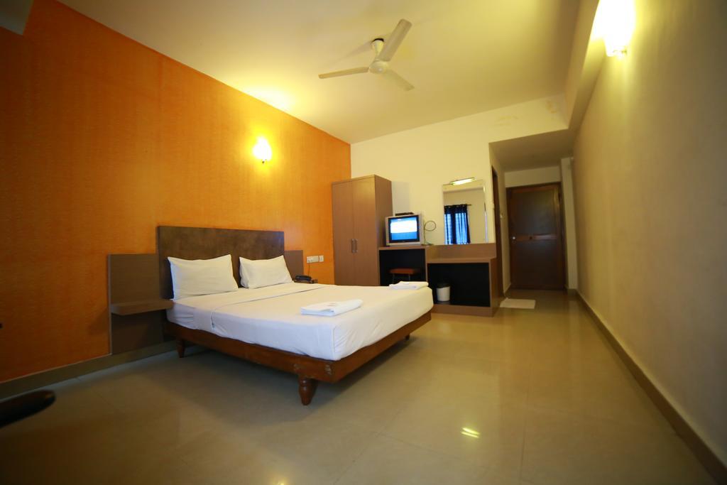 Qik Stay @ S.K. Continental Mysore Exterior foto