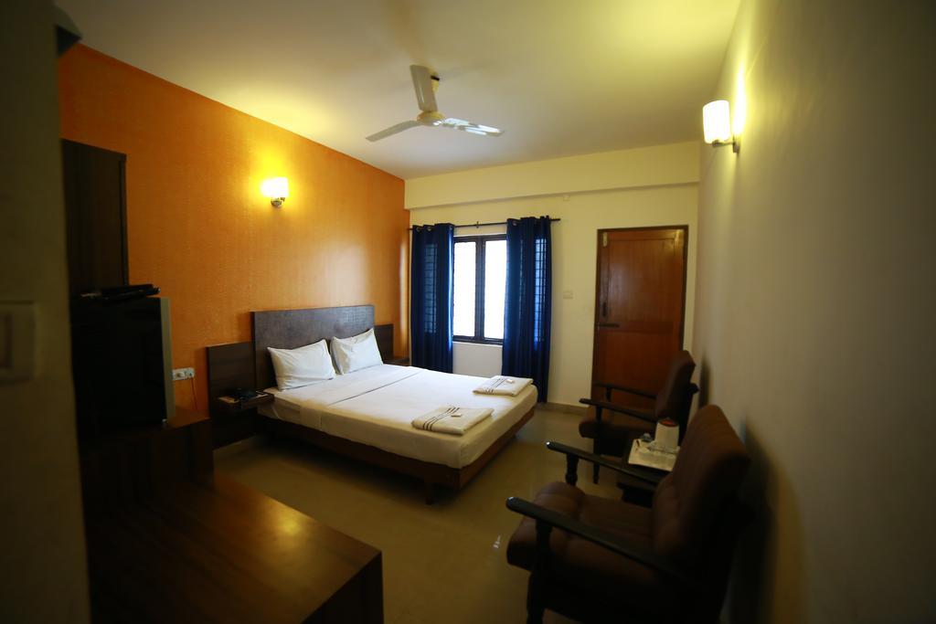 Qik Stay @ S.K. Continental Mysore Exterior foto