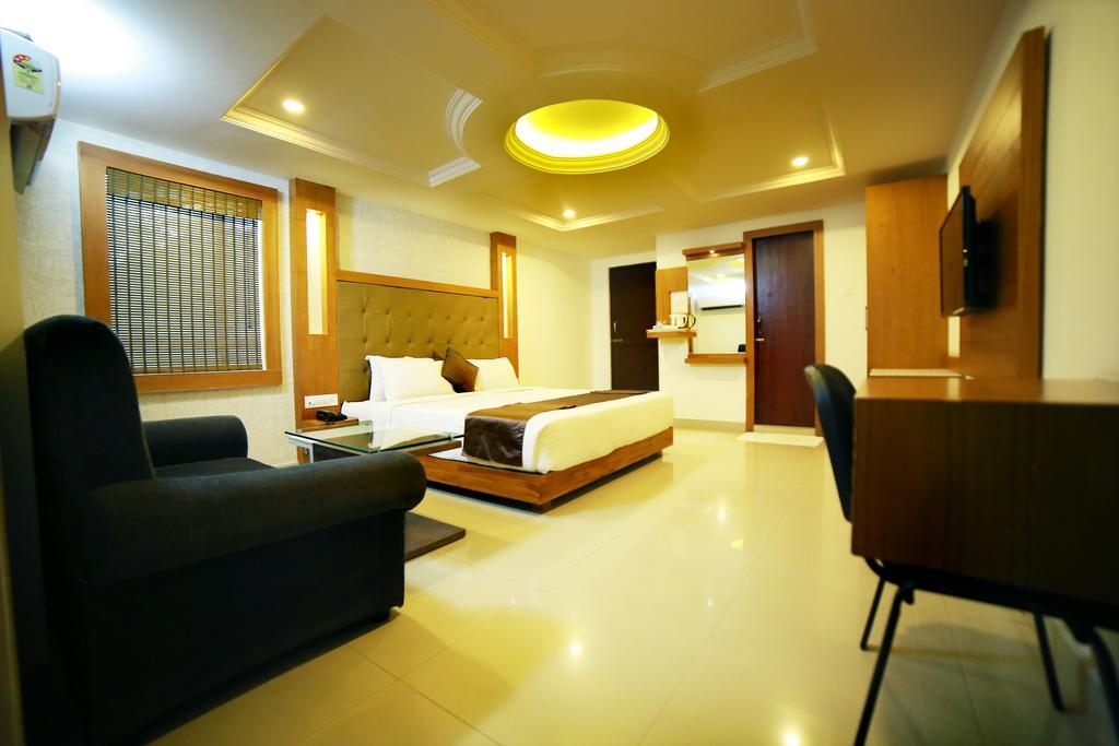 Qik Stay @ S.K. Continental Mysore Exterior foto