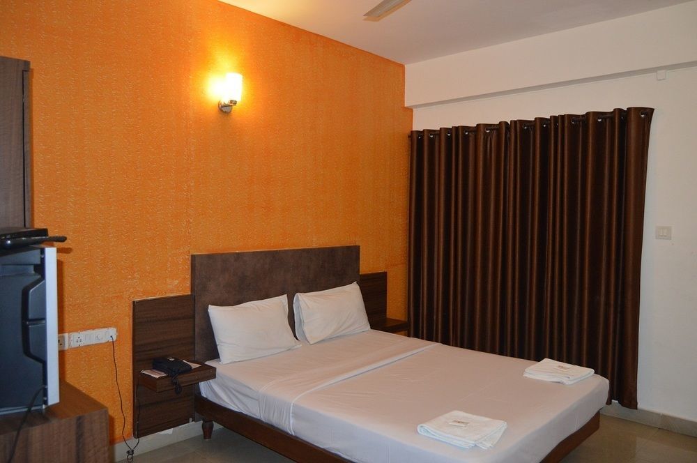 Qik Stay @ S.K. Continental Mysore Exterior foto