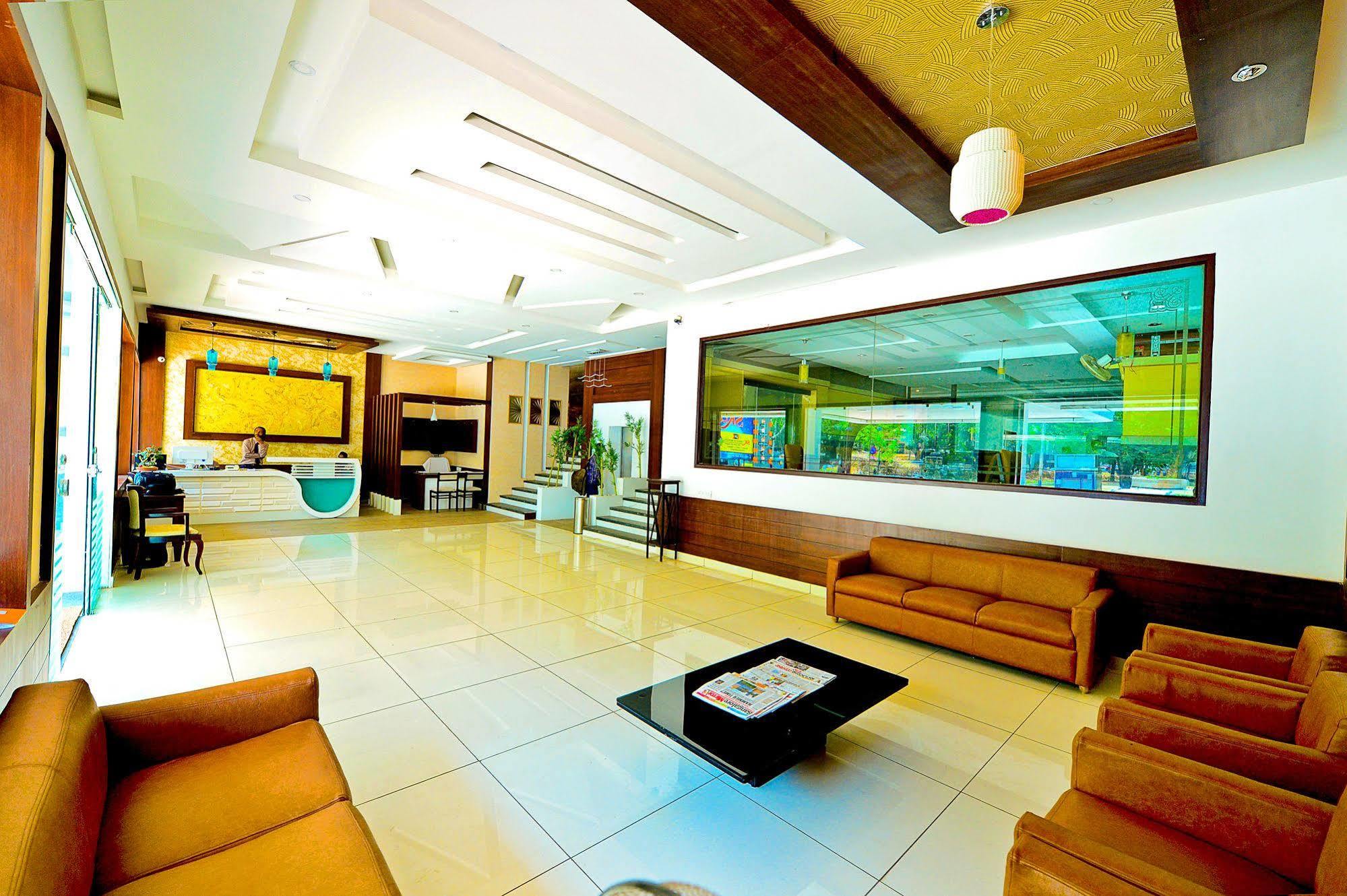 Qik Stay @ S.K. Continental Mysore Exterior foto
